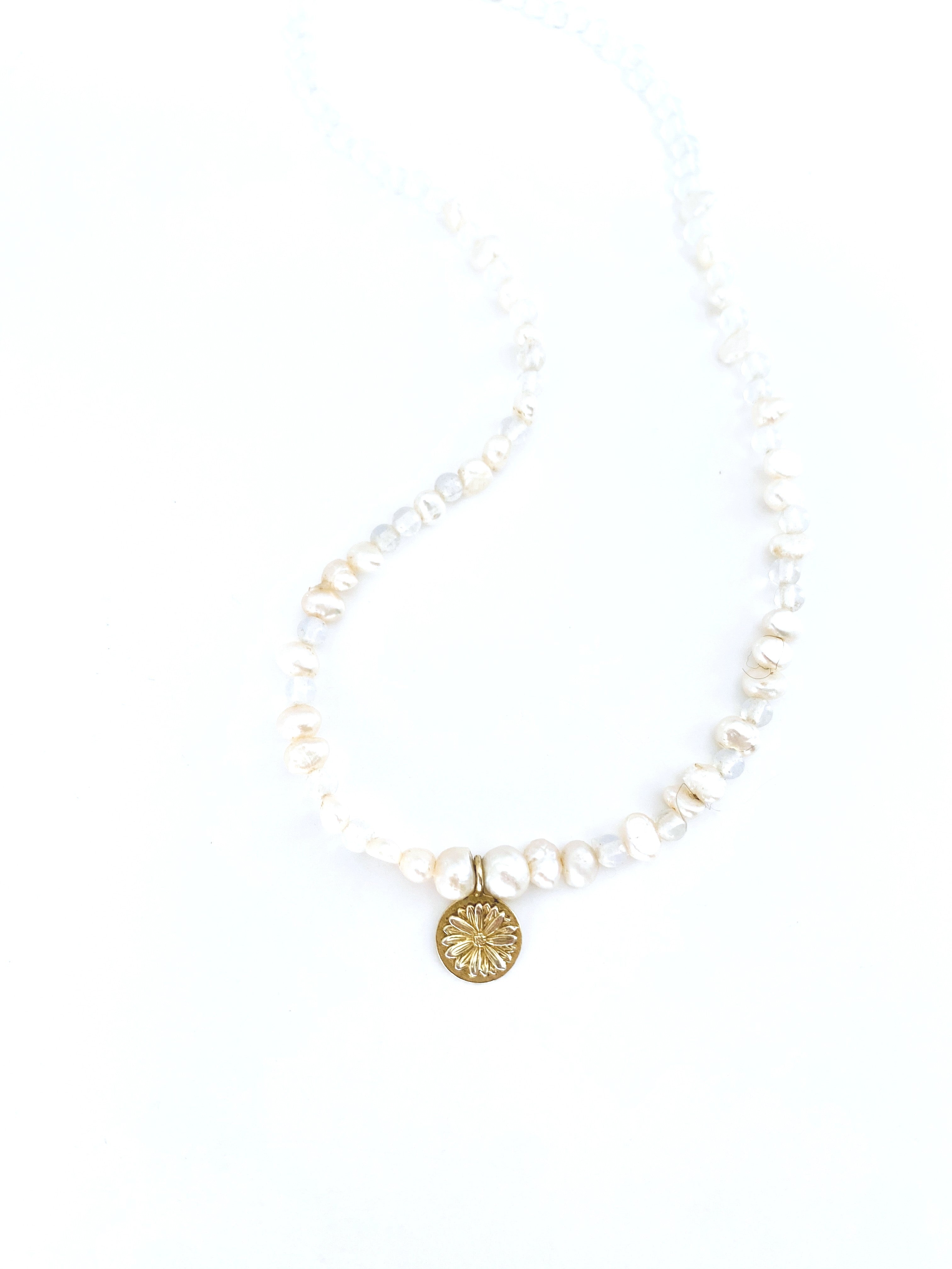 Daisy Pearl Necklace