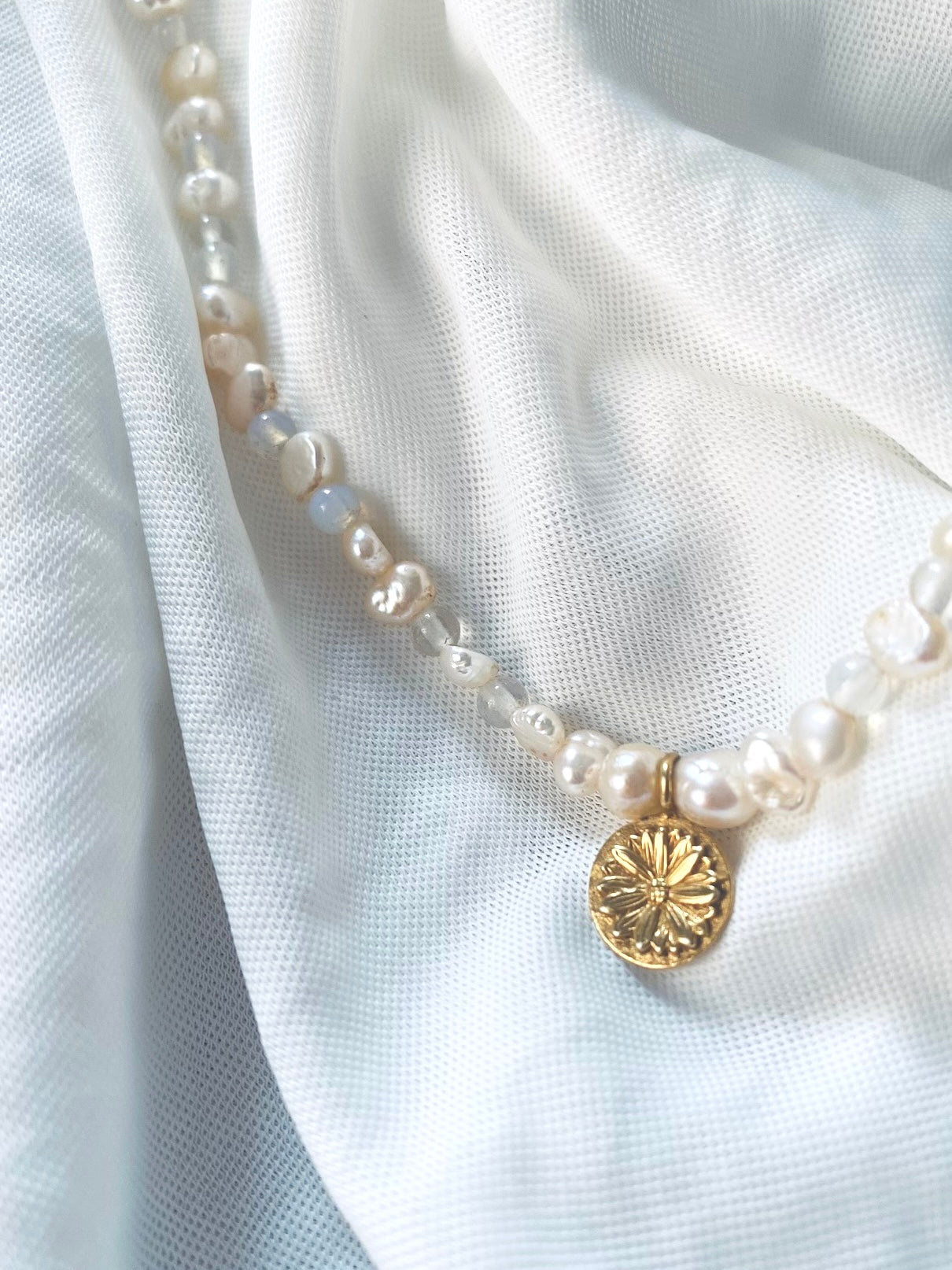 Daisy Pearl Necklace