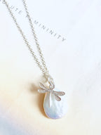 Pretty Pearl Dragonfly Necklace