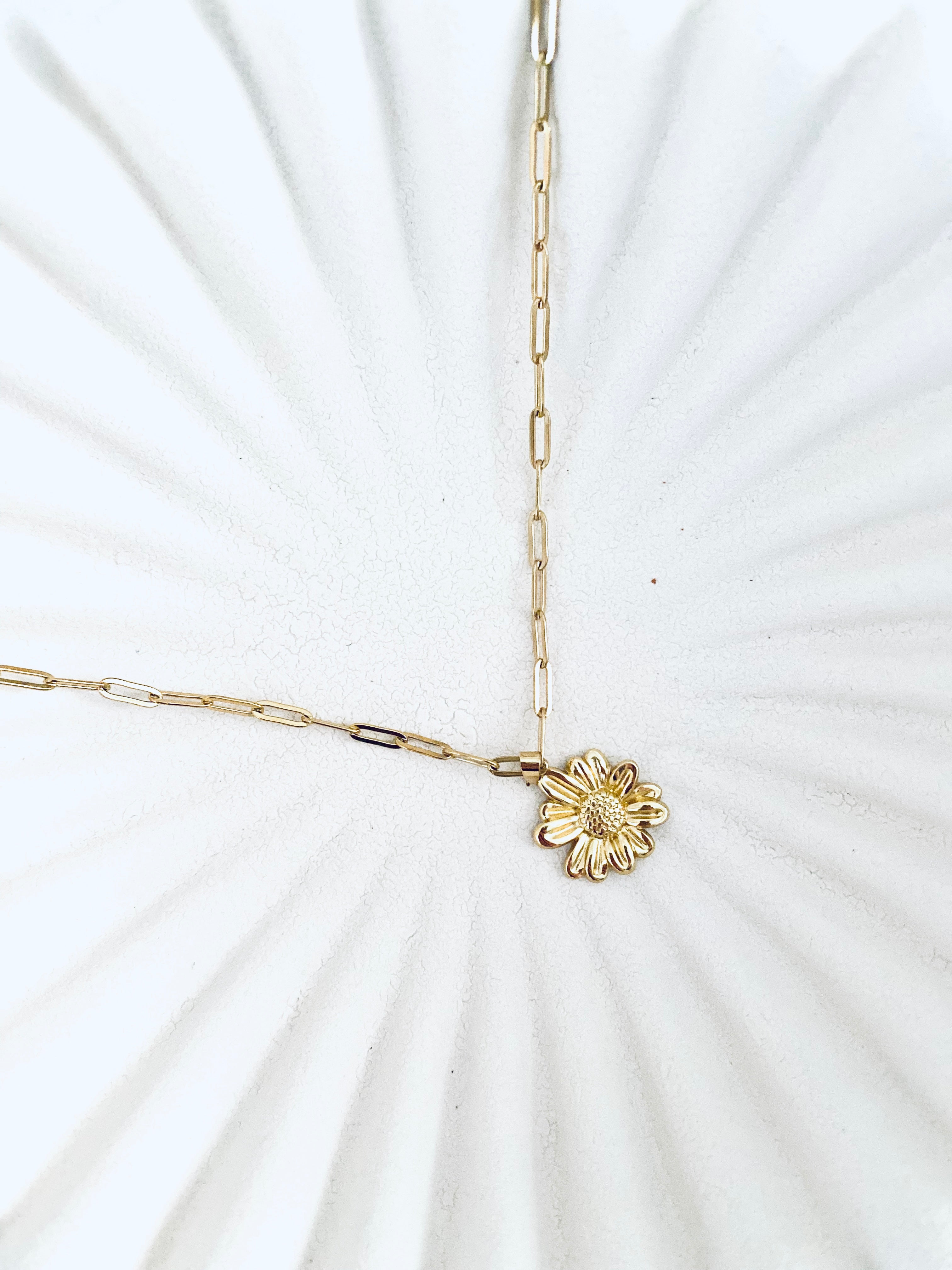 Daisy Cable Necklace